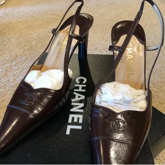 CHANEL Women's Dark Brown Leather Slingback Heels - Picture 5 of 5